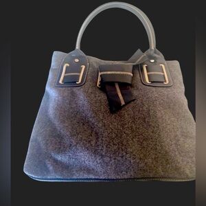 Tommy Hilfiger Stylish Gray Tote Bag with Black Accents